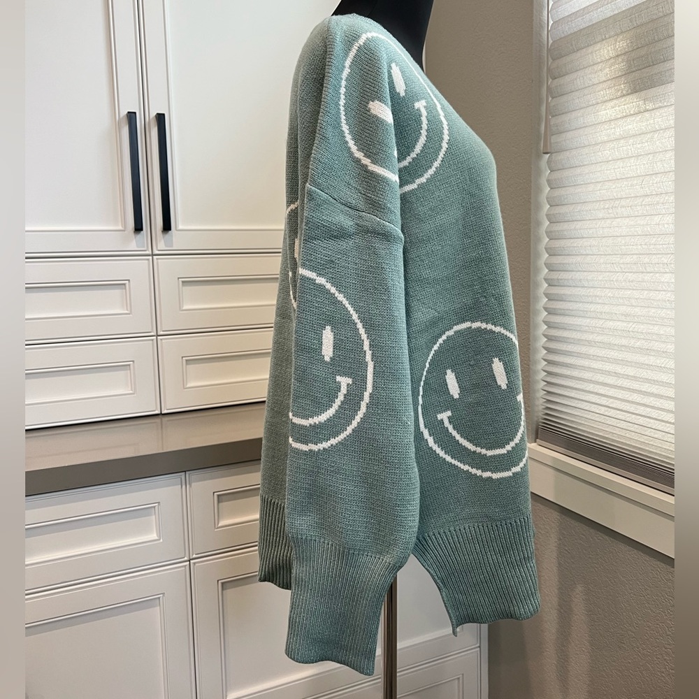 Sage Smiley Sweater Size M L - Picture 3 of 4